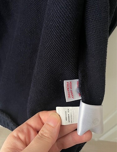 13-14 Yaş Beden Tommy hilfiger hırka