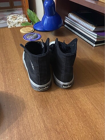 37 Beden siyah Renk benetton ayakkabı