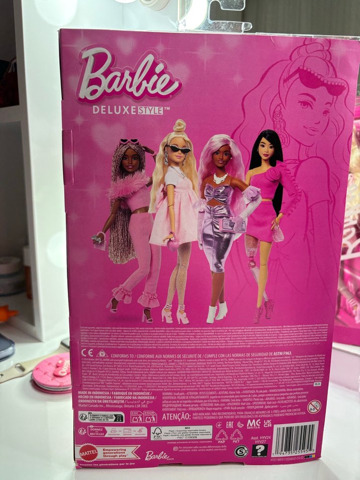 Barbie Deluxe Bebek - Görsel 2