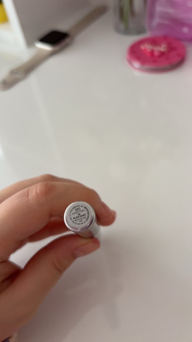 Clinique Almost Lipstick Renkli Dudak Balmı - Görsel 4