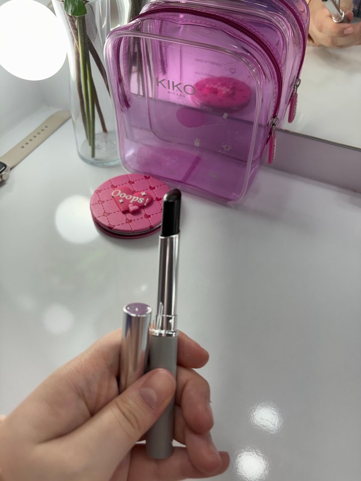 Clinique Almost Lipstick Renkli Dudak Balmı - Görsel 3