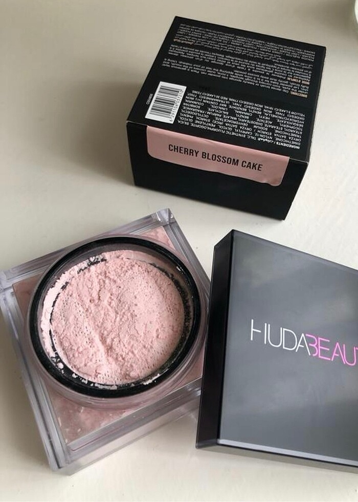 Hudabeauty Cherry blossom cake - Görsel 2