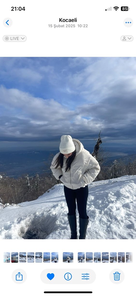 Beyaz şişme mont - Görsel 2