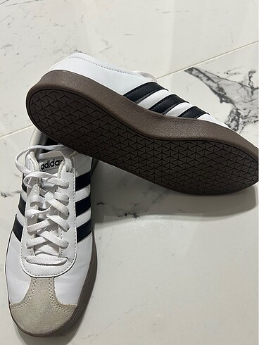 Adidas Sıfır ayakkabı orjinaldir
