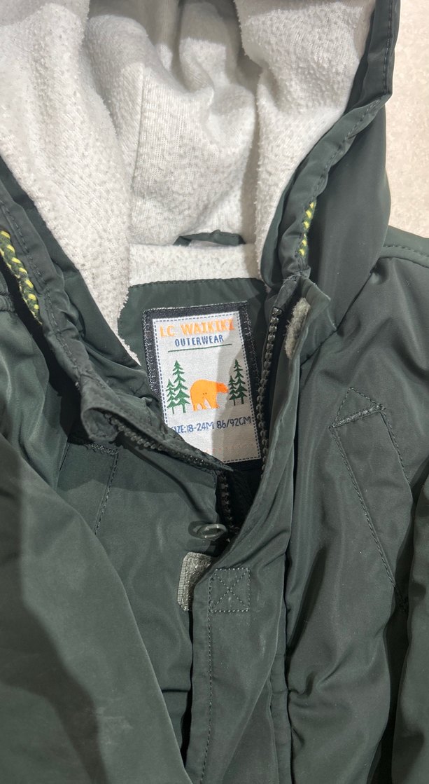 Kapüşonlu Erkek Çocuk koyu yeşil Kışlık Mont - Görsel 3