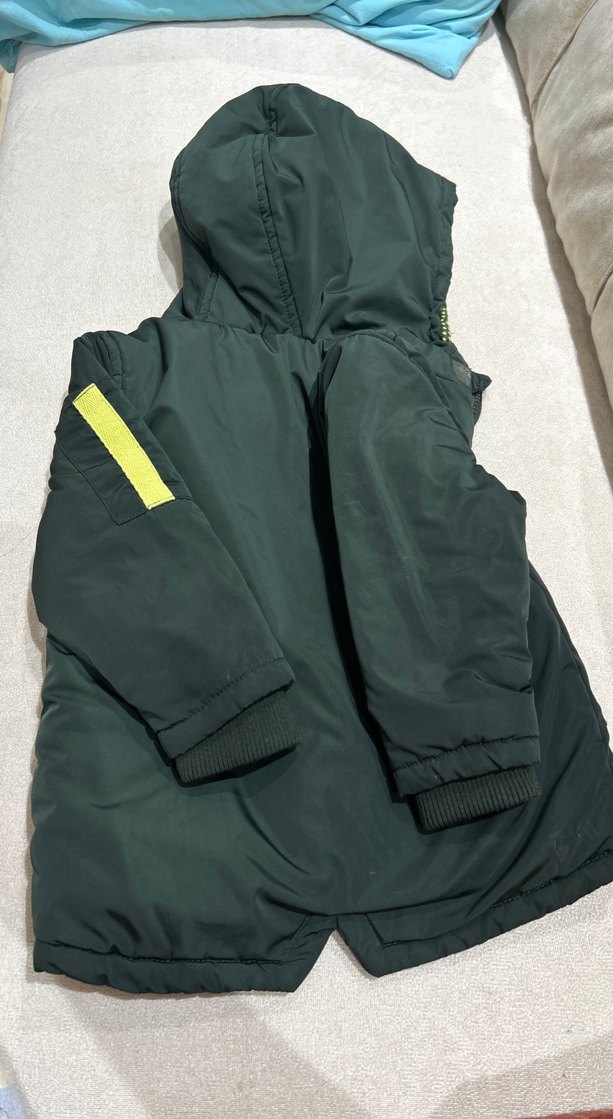 Kapüşonlu Erkek Çocuk koyu yeşil Kışlık Mont - Görsel 5