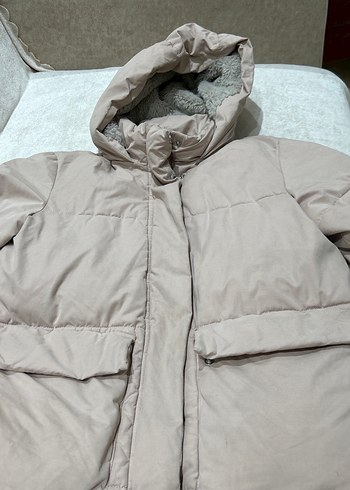 Kapüşonlu Bej Kışlık Mont - Görsel 4