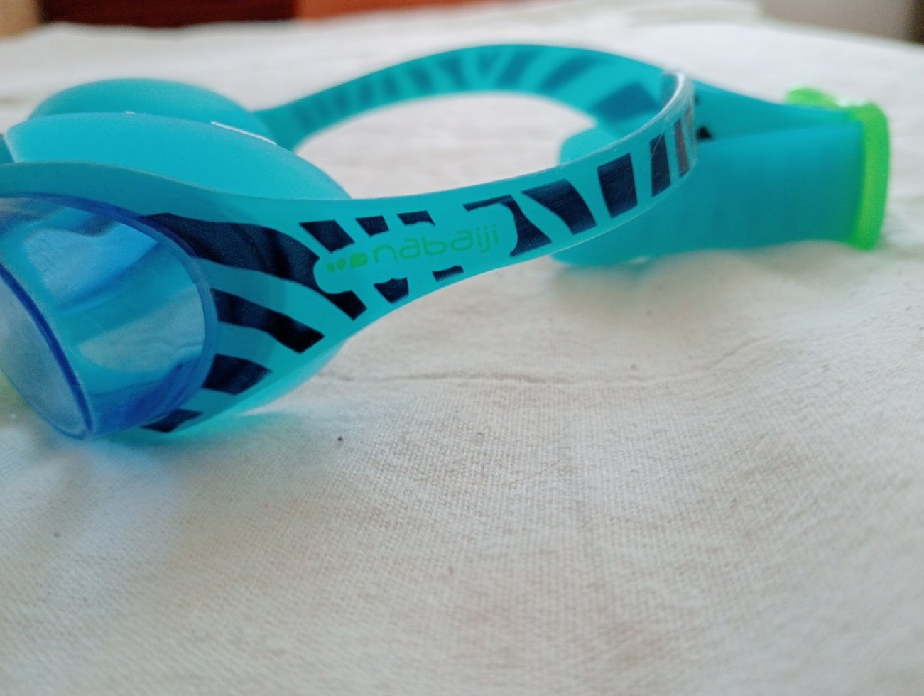 Renkli Mavi Yüzücü Gözlüğü - Görsel 2