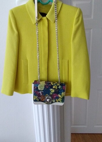 m Beden Zara sari crop ceket