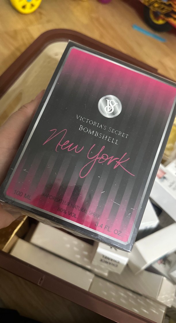 Victoria's Secret Bombshell New York Kadın Parfümü 100 ml - Görsel 4