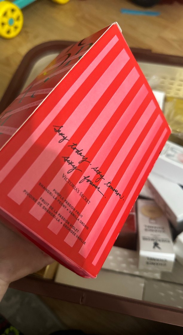 Victoria's Secret Bombshell Intense Kadın Parfümü 100 ml - Görsel 2