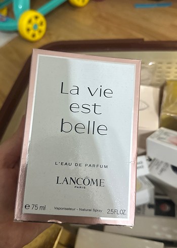 Lancome La Vie Est Belle Kadın Parfümü 75 ml - Görsel 2