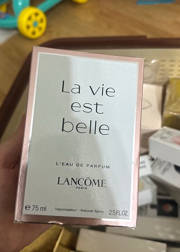 Lancome La Vie Est Belle Kadın Parfümü 75 ml - Görsel 3
