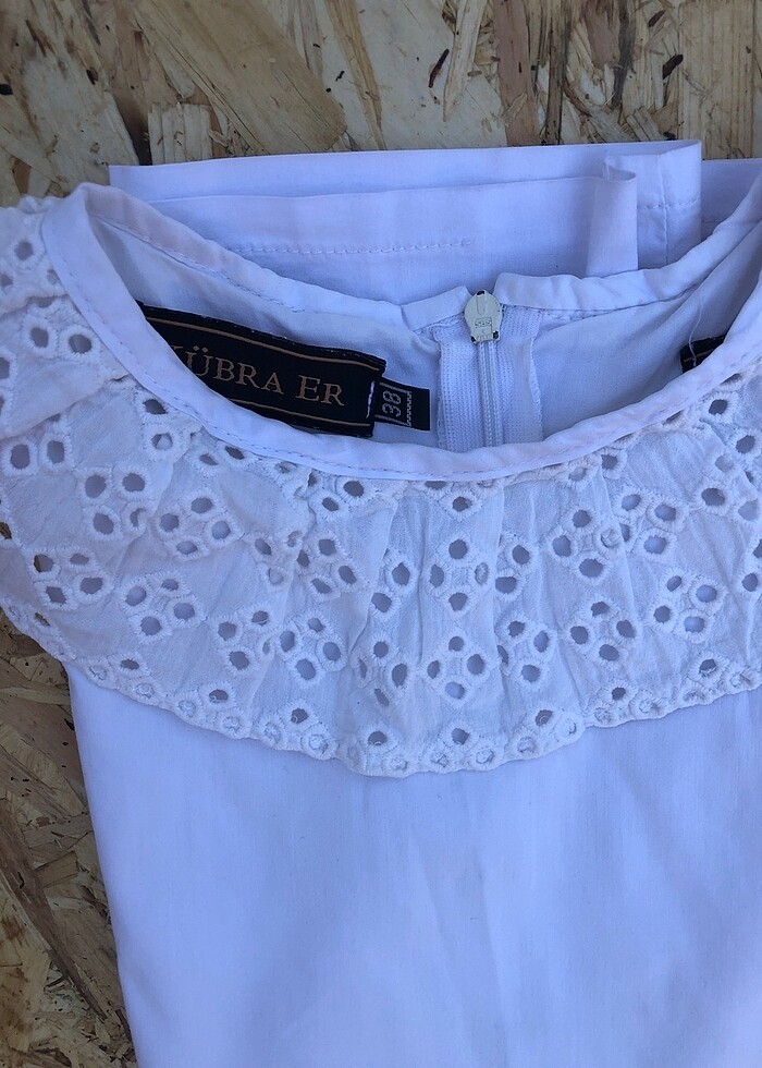 Dantel yaka ve kol manşetleri dantelli beyaz gömlek - Görsel 3