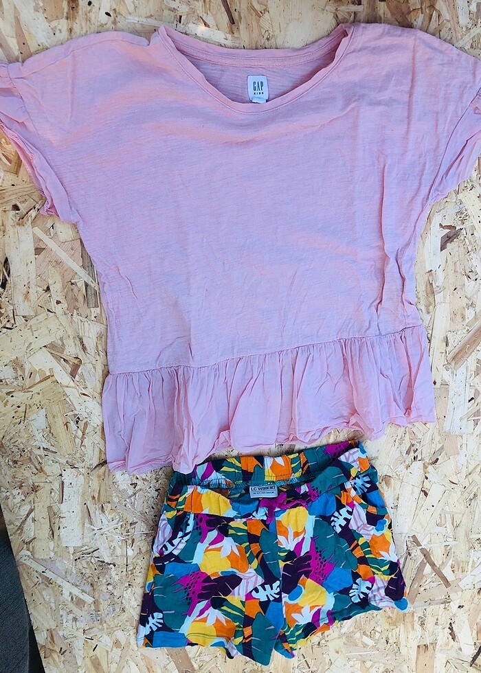 GAP tişört LCW şort - Görsel 2