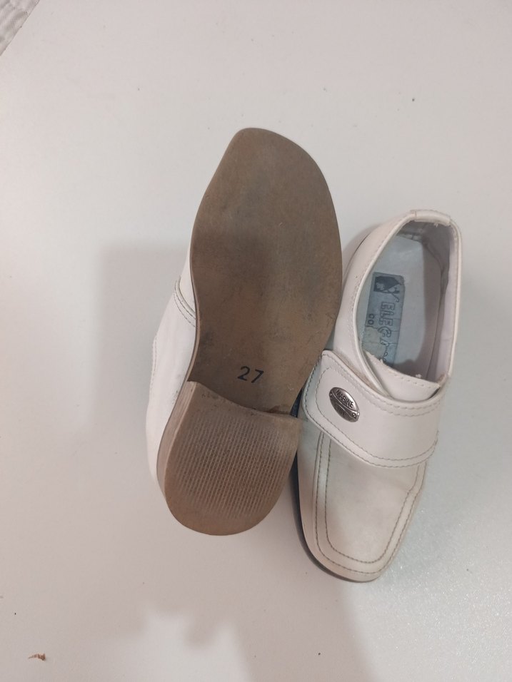 Düğmeli Beyaz Erkek Çocuk Özel Ayakkabı - Görsel 3