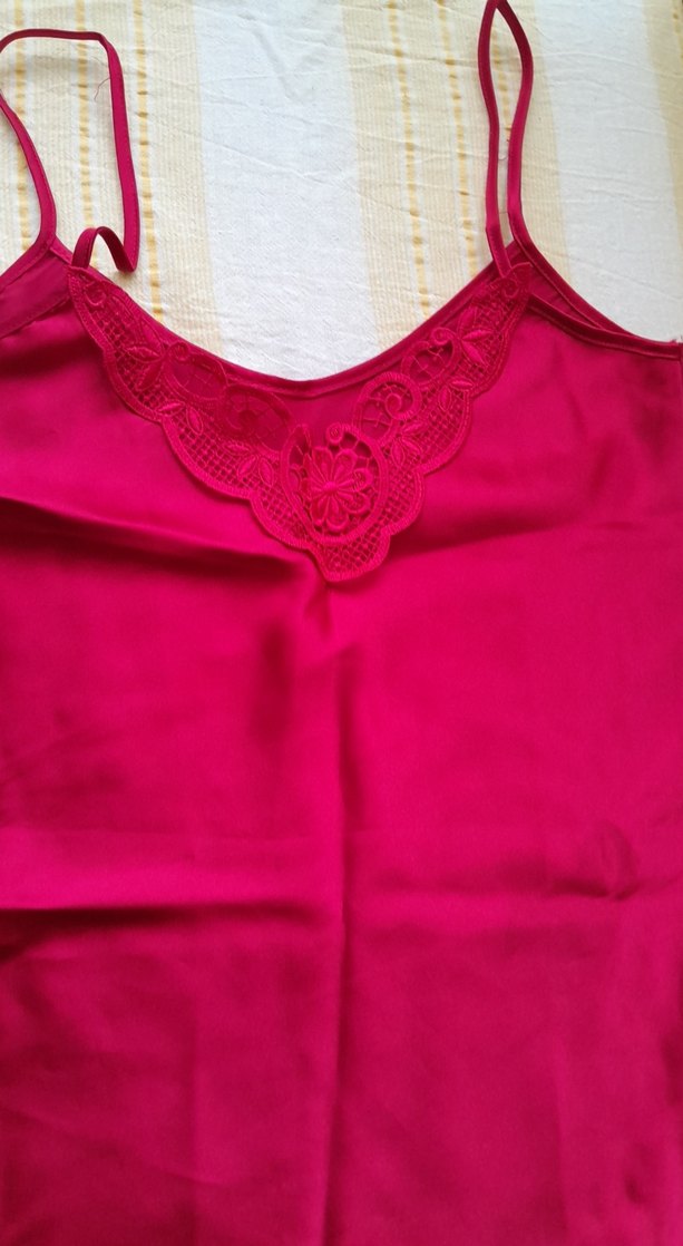 Parlak kırmızı Kolsuz Mini Saten Pijama Takımı - Görsel 2