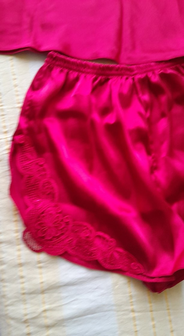 Parlak kırmızı Kolsuz Mini Saten Pijama Takımı - Görsel 3