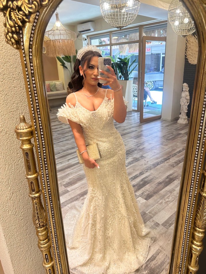 İnci ve taş İşlemeli balık gelinlik - Görsel 3