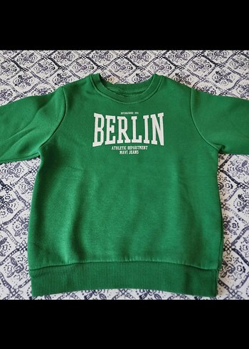 Mavi Jeans mavi jeans erkek çocuk sweatshirt 5-6 yaş temiz kullanılmıştır.
