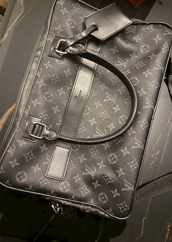 Louis Vuitton Monogramli Siyah Deri Canta