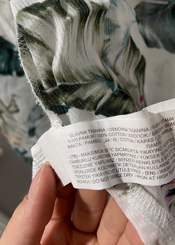 Uzun, bol kesim, yaprak desenli kadın elbise - Görsel 5