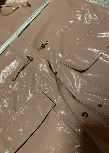 Parlak Bej Kapüşonlu Yağmurluk - Görsel 6