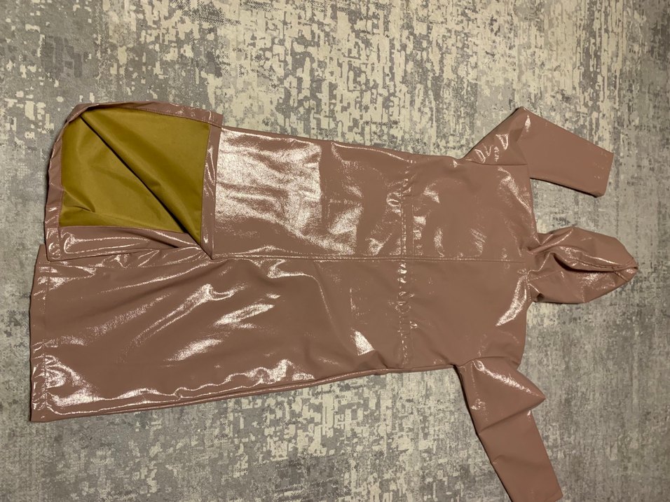 Parlak Bej Kapüşonlu Yağmurluk - Görsel 3