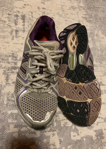 Mor Desenli Kadın Spor Ayakkabı - Görsel 2