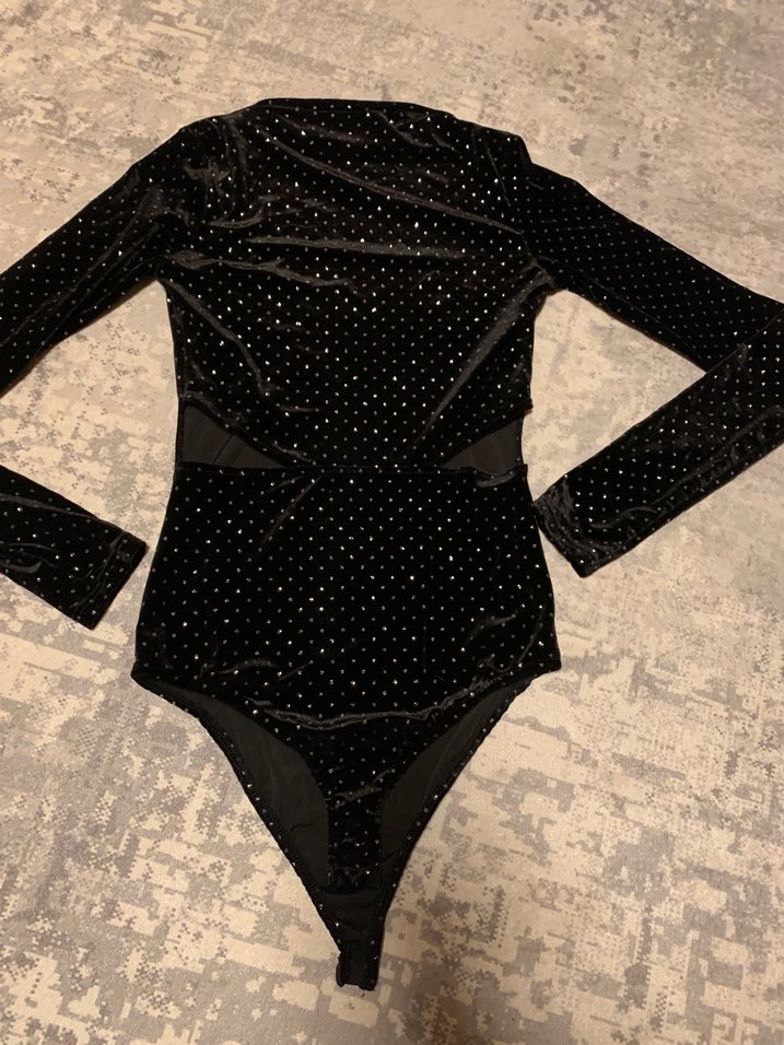 Siyah Puantiyeli Payetli Yüksek Yakalı Bluz - Görsel 3