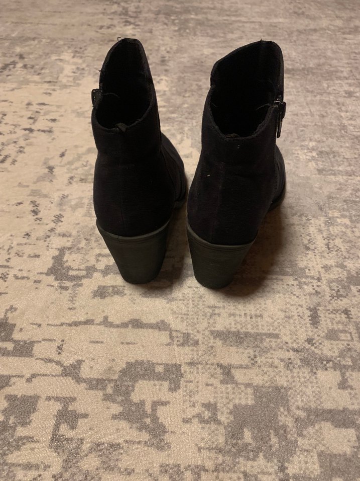Siyah Süet Tokalı Topuklu Bot - Görsel 4