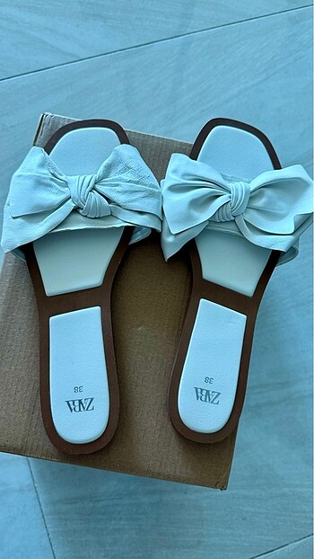 Zara Flat sandals with ribbons