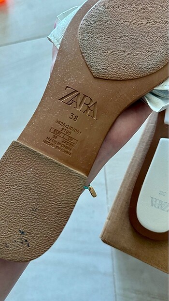 38 Beden Zara Flat sandals with ribbons