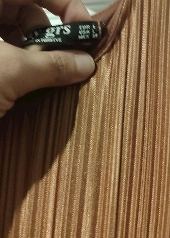 Bej Piliseli Uzun Elbise - Görsel 2