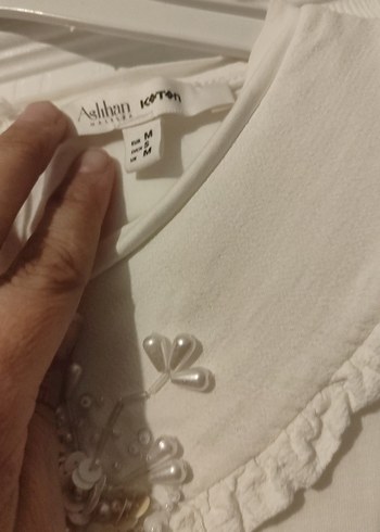 Kızlar için Beyaz Fırfırlı Nakışlı Gömlek - Görsel 2