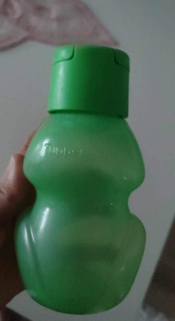 Renkli Yeşil Bebek Biberonu - Görsel 2