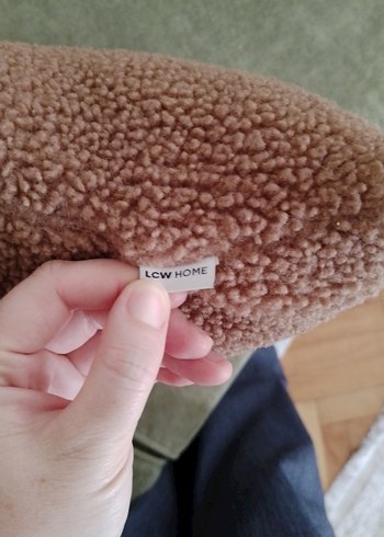 Bej Yumuşak Dokulu Modern Kırlent - Görsel 3