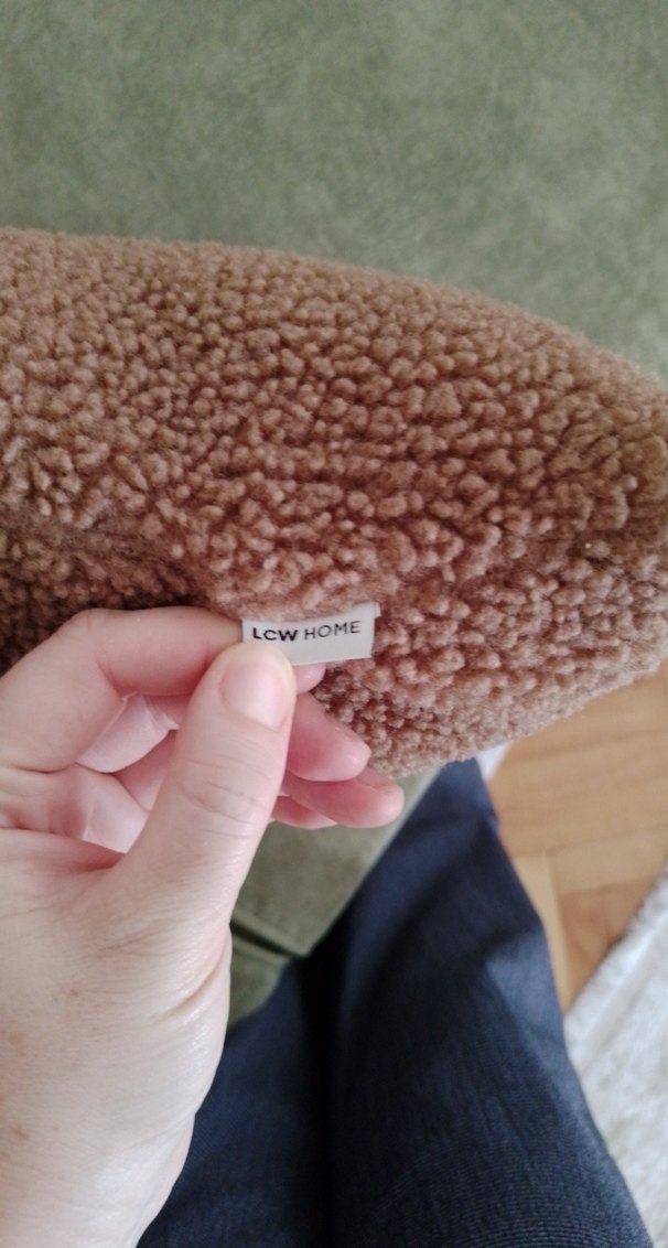 Bej Yumuşak Dokulu Modern Kırlent - Görsel 3