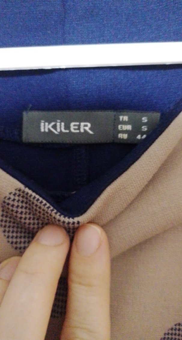 Puantiye Desenli Midi Kolsuz Ofis Elbisesi - Görsel 4