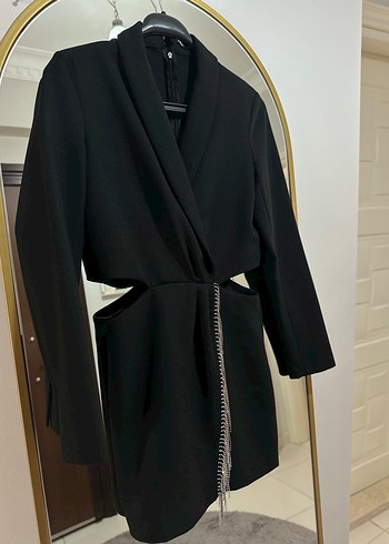 Zara Boncuklu Pencere Detaylı Tulum - Görsel 4