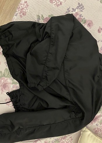 l Beden Bershka Fermuarlı Siyah Kadın Spor Ceket