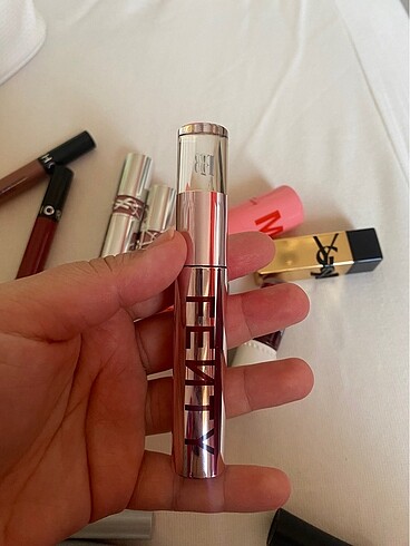 Fenty Beauty Likit Ruj
