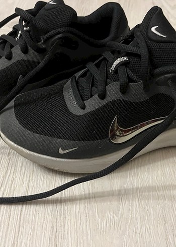 Nike kız çocuk 34 numara spor ayakkabı - Görsel 12