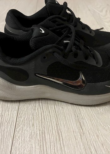Nike kız çocuk 34 numara spor ayakkabı - Görsel 2