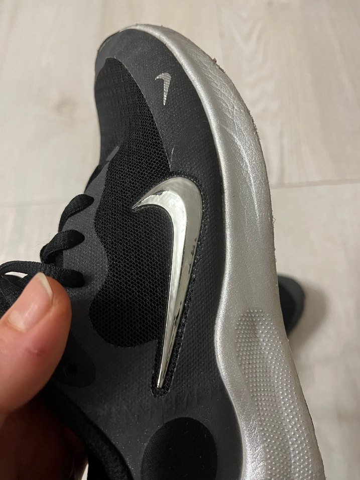 Nike kız çocuk 34 numara spor ayakkabı - Görsel 3