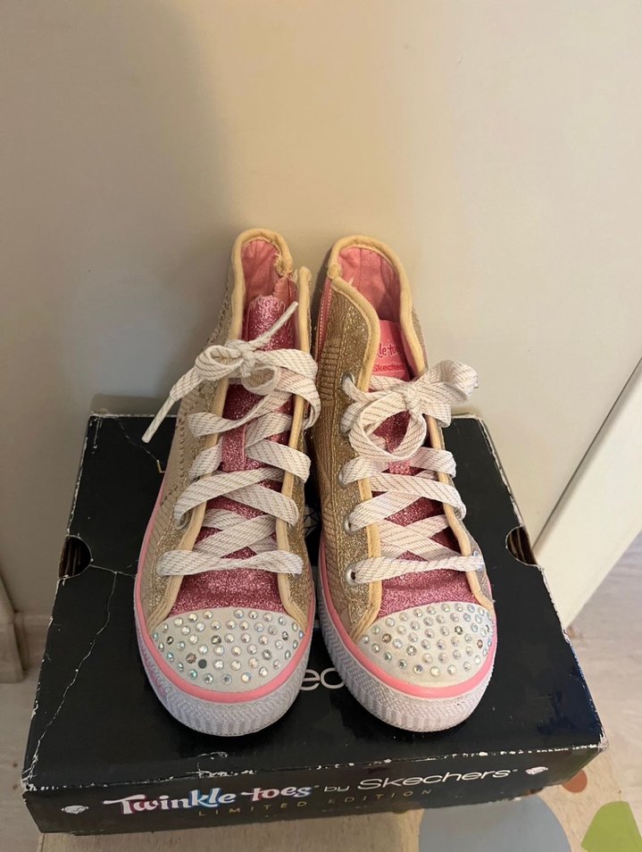 Skechers twinkle toes 28.5 numara bot - Görsel 4