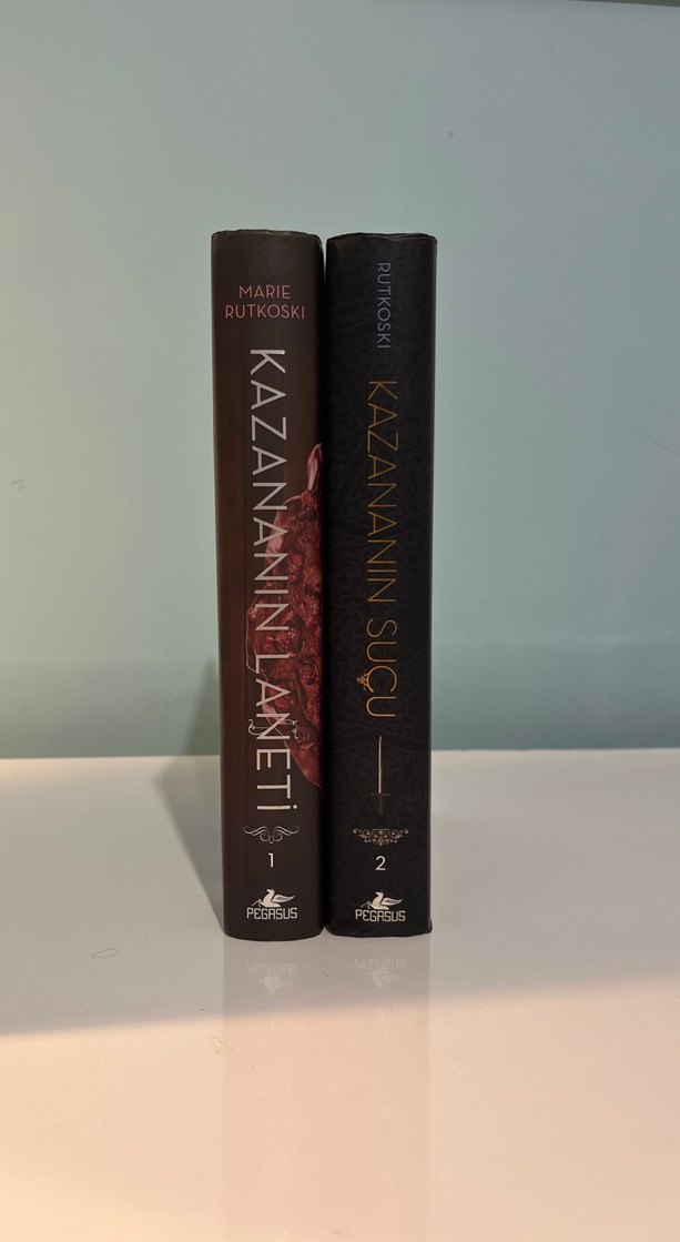 Kazananın Laneti Serisi 2 kitap - Görsel 2