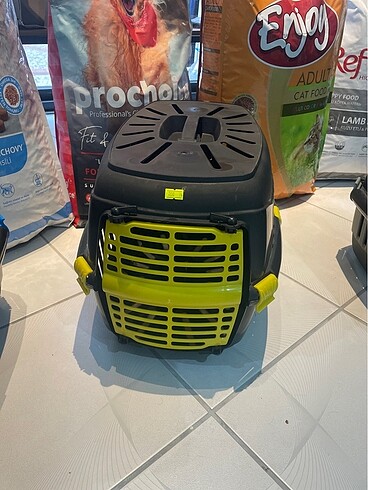 Kedi taşıma çantası
