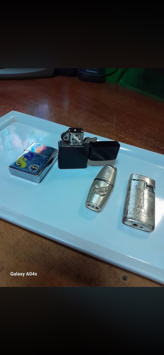 Zippo çakmaklar az kullanılmıştır - Görsel 5