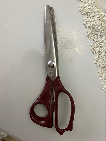 Kumaş kesme makasları ve ceviz kıracagı
